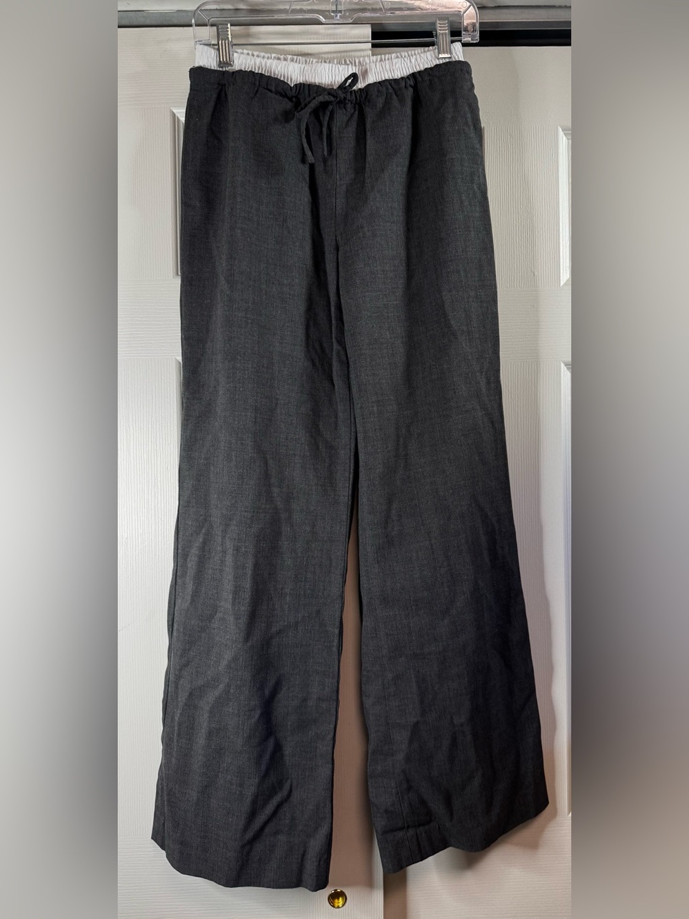 Babaton Charcoal Gray with White Elastic Waistband Wide-Leg Pants - Size XS - Picture 3 of 7
